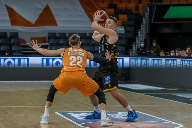 某种程度上 某种程度上